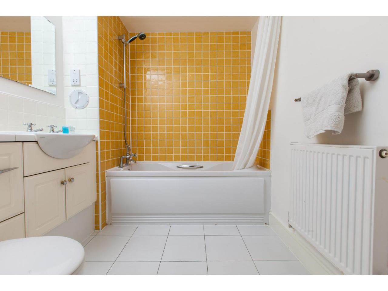 Spacious, Central Apartment エディンバラ エクステリア 写真